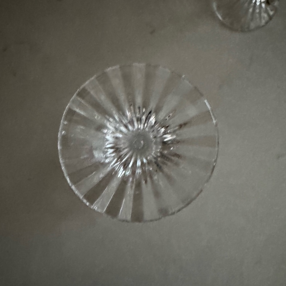 Mikasa Crystal Park Lane Wine Glasses 6 1/4" Set of 4 - Picture 5 of 8